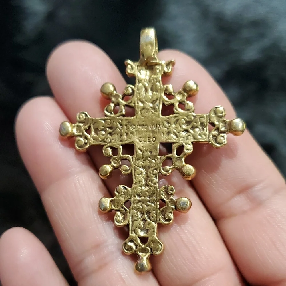 1992 MMA Cleo Elegant Gold Cross Pendant Metropolitan Museum Of Arts Vintage MET